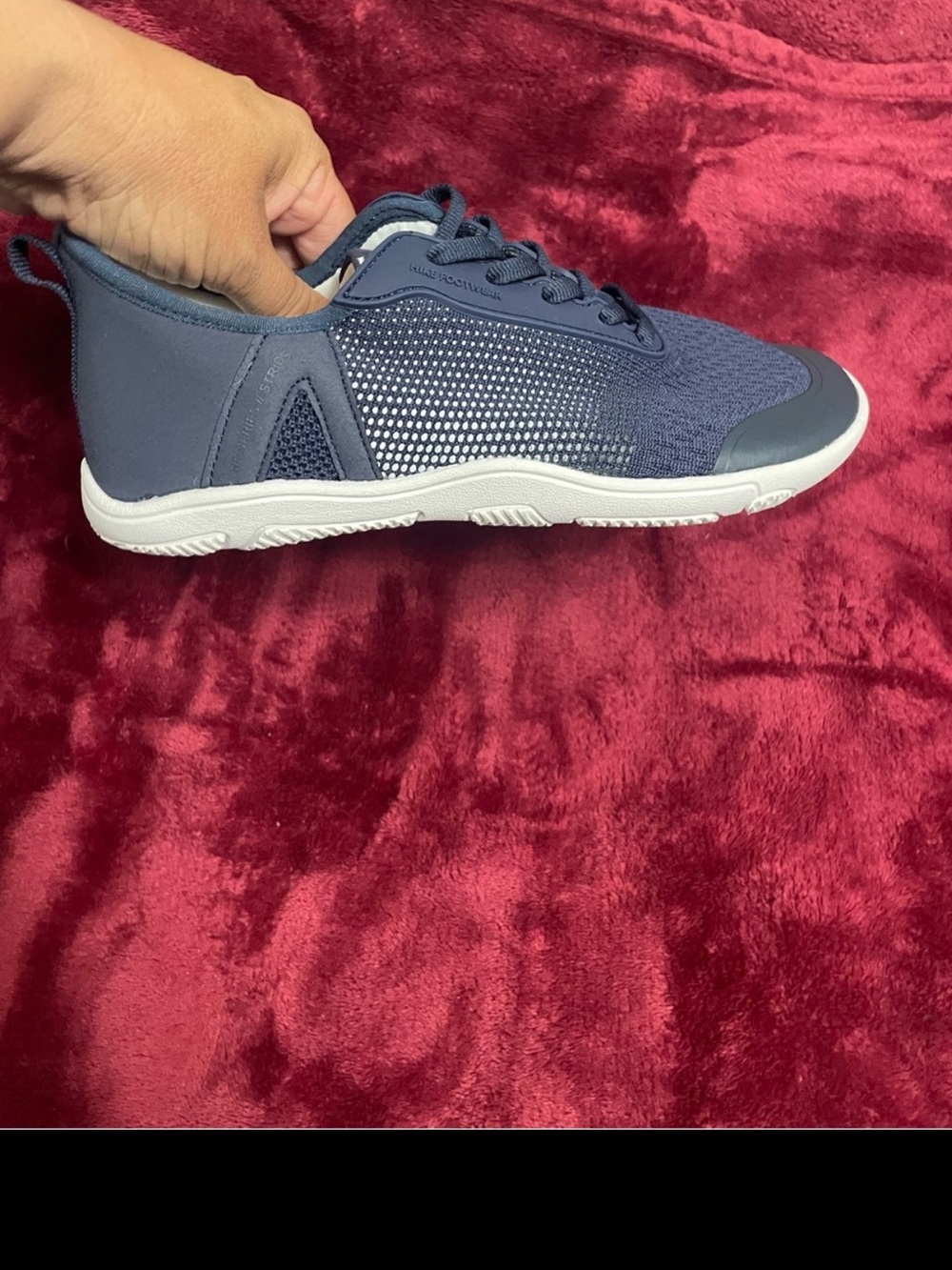 Hike Footwear Women's Navy Breathable Barefoot Sneakers size 6 NWT